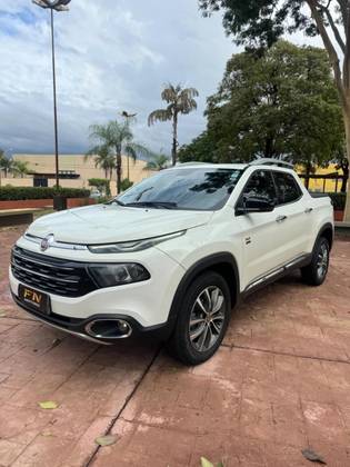 FIAT TORO 2.4 16V MULTIAIR FLEX VOLCANO AT9 FIAT TORO 2.4 16V MULTIAIR FLEX VOLCANO AT9